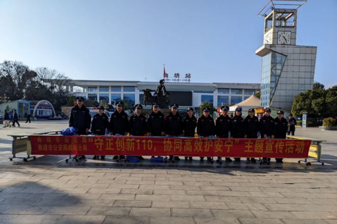 的救援！富源一男子掉入数米深的化粪池…j9九游真人游戏第一品牌一次有“味道”