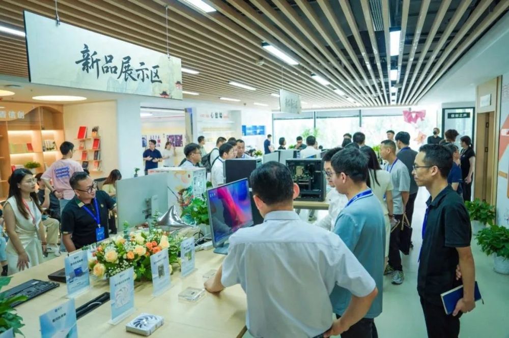 造”AIPC新品发布！九游会j9登录“木兰(图4)